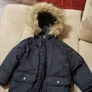 Like new hooded fur lined boys gap winter coat